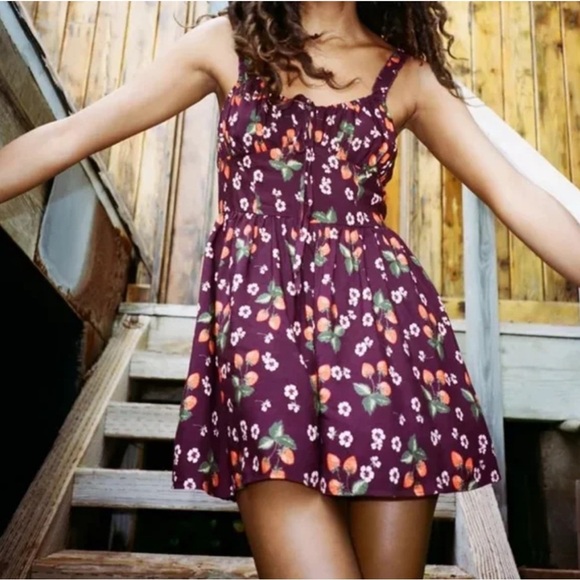Urban Outfitters Tate Burgundy Strawberry Floral Romper - Picture 3 of 7